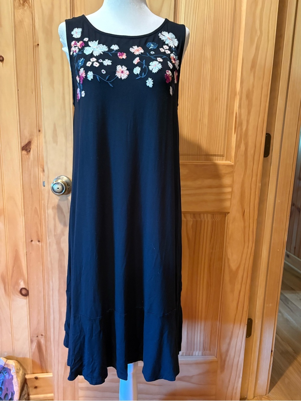 LOFT Black Sleeveless Tank Dress with Floral Embroidery women’s M